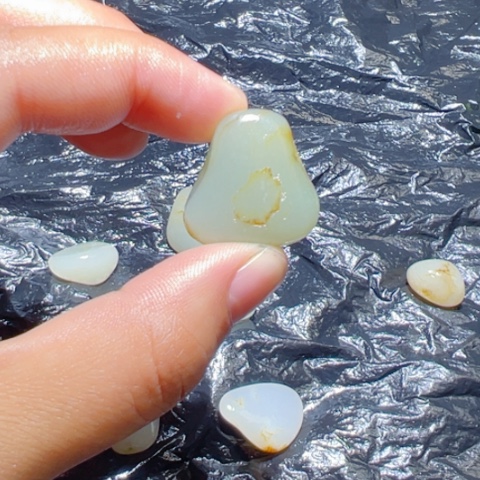 和田玉（子料）未镶嵌颈饰11.2克