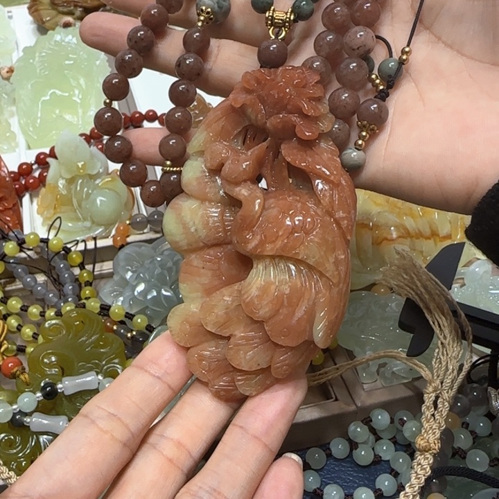 蛇纹石玉吊坠未镶嵌