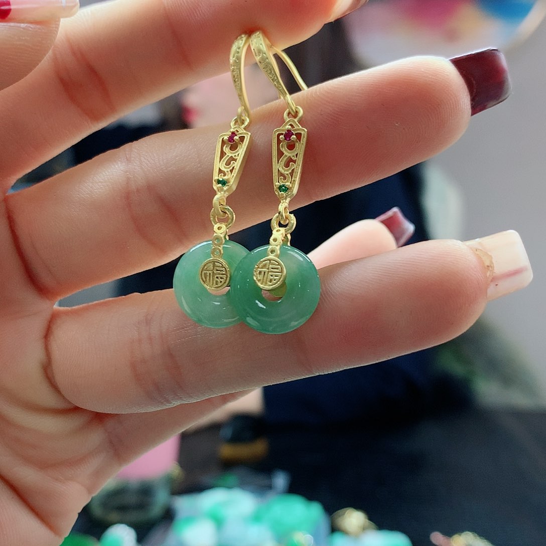 【闪购商品】翡翠耳饰未镶嵌，