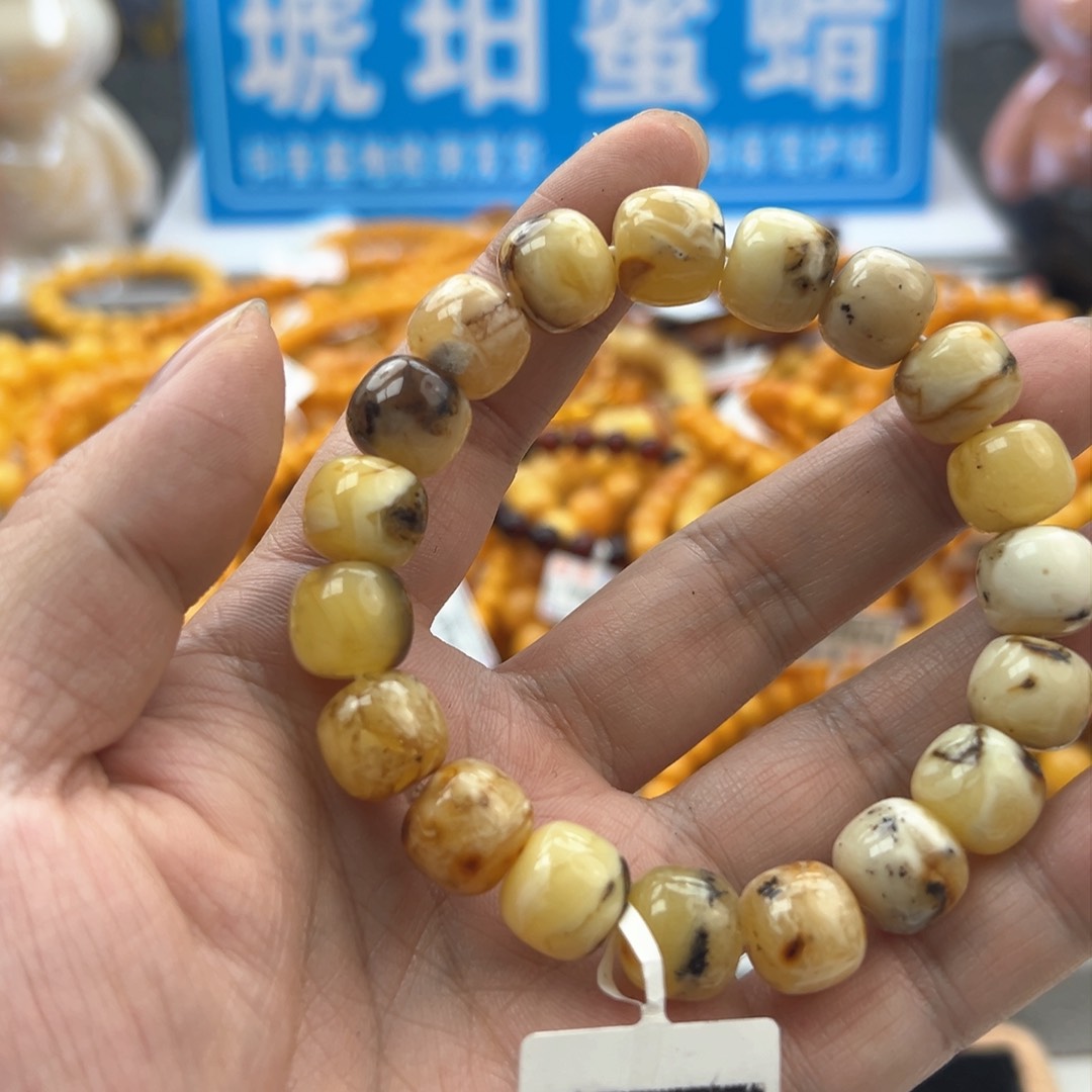 琥珀珠宝奇石未镶嵌