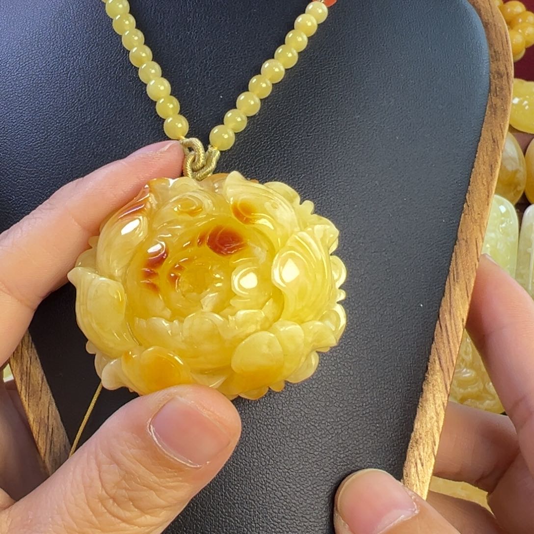 蜜蜡吊坠(赠链)未镶嵌