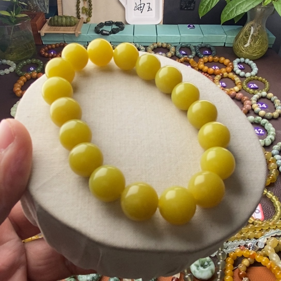 蛇纹石玉手串未镶嵌