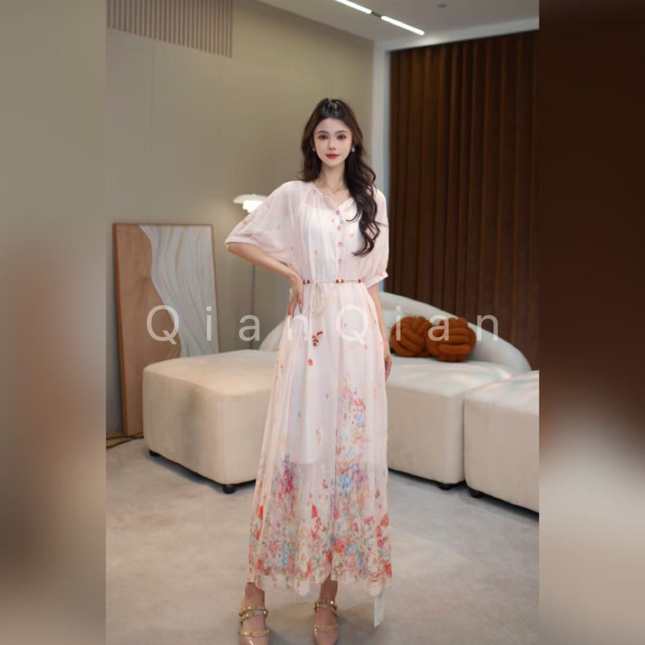 【专属W】25新款碎花刺绣显瘦轻奢连衣裙法式优雅连衣裙A25W0083