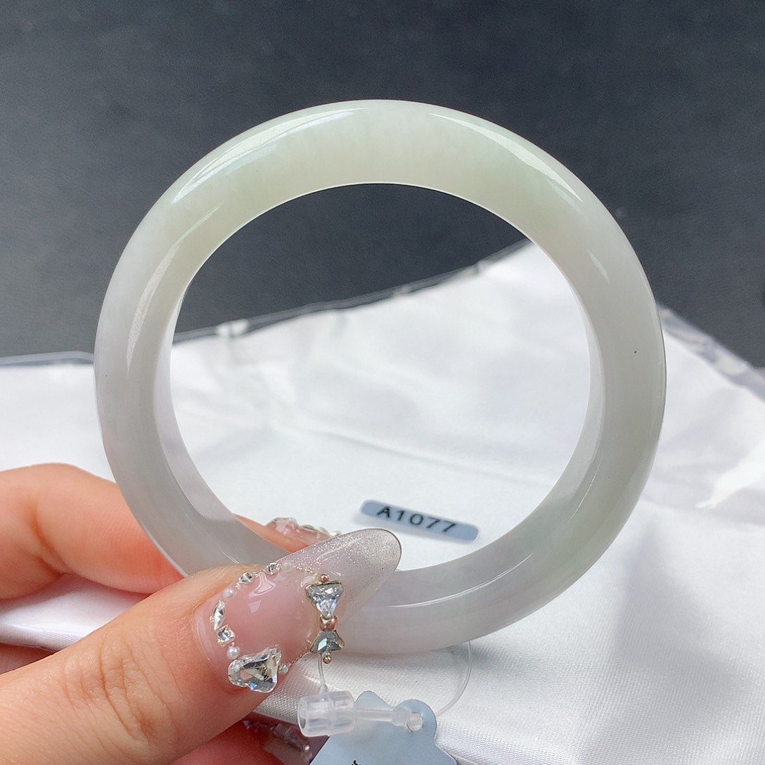 翡翠手镯未镶嵌0009正55