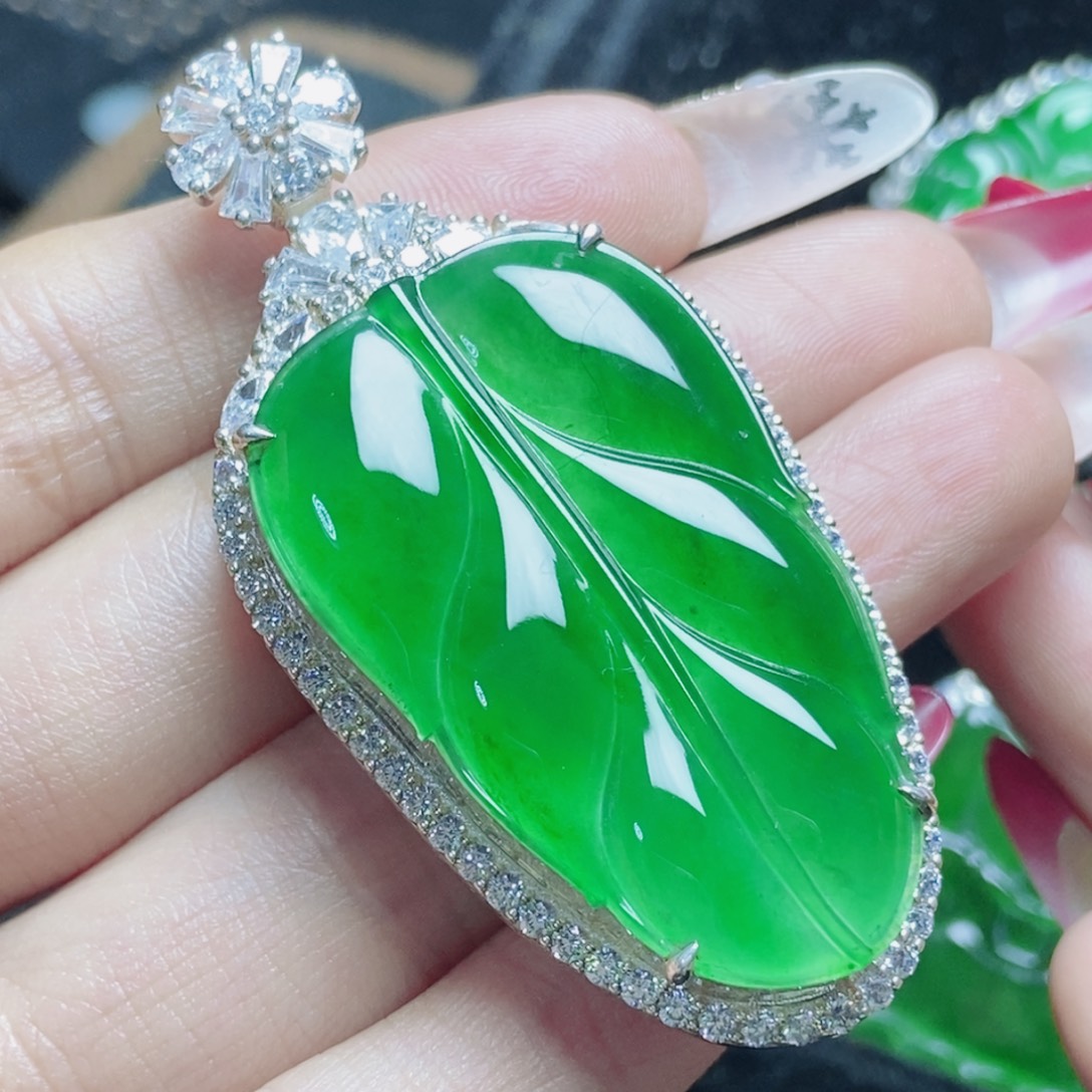 翡翠银S925镶嵌颈饰         