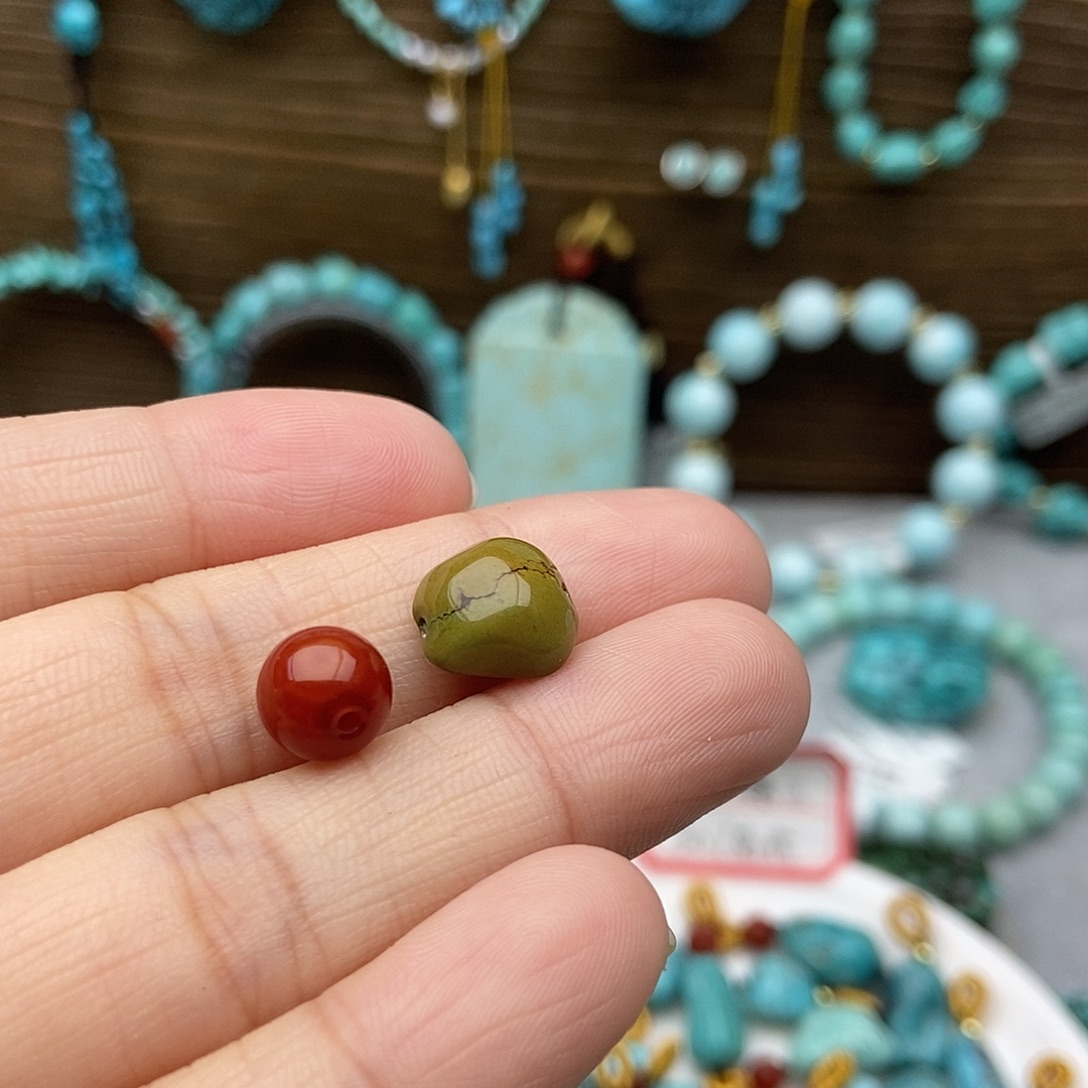 ****琳南红玛瑙未镶嵌随形豆子