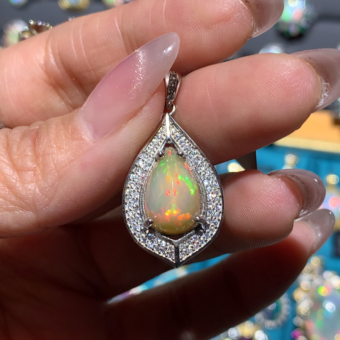 欧泊福利吊坠银S925镶嵌