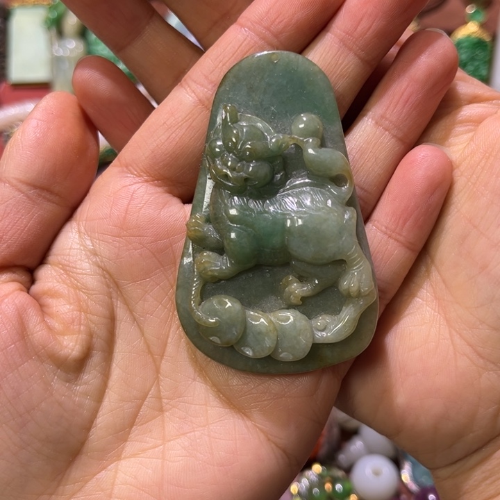 颈饰未镶嵌翡翠精美翡翠非常漂亮