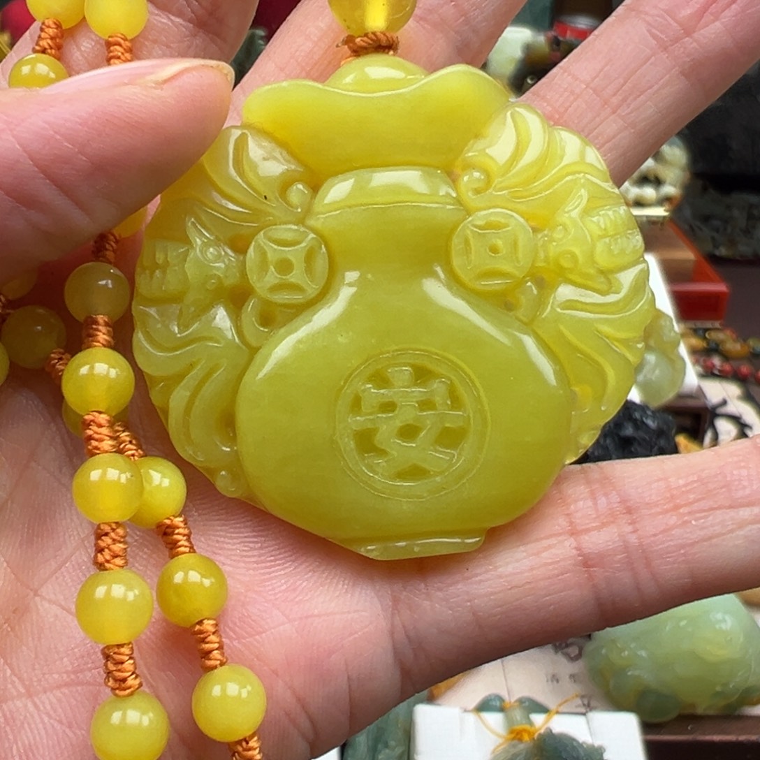 岫玉未镶嵌挂件挂件