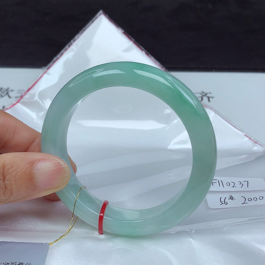 翡翠手镯未镶嵌56圈0237