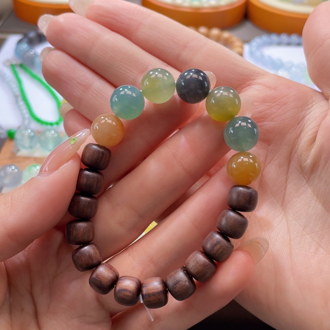 未镶嵌翡翠手链卡10