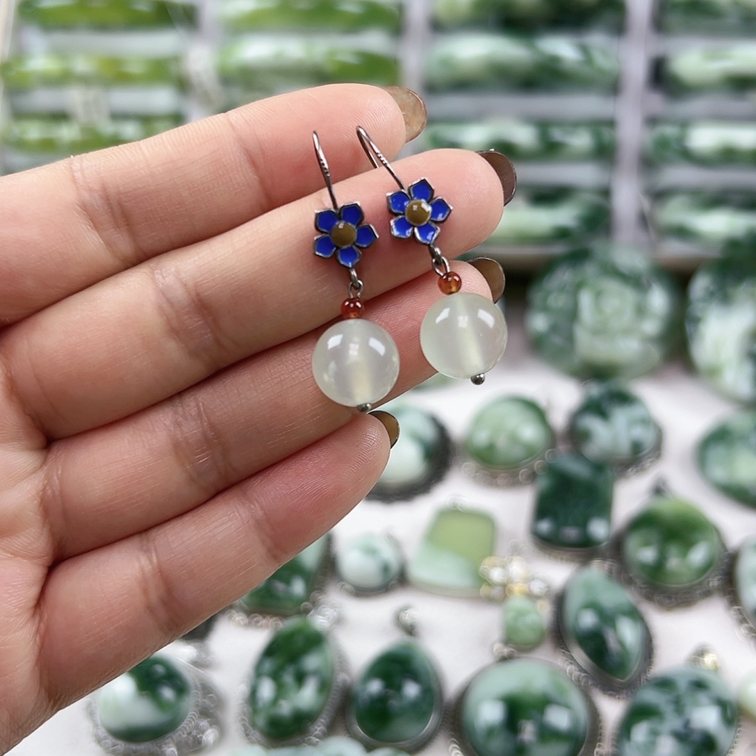 蛇纹石玉银S925镶嵌耳钉