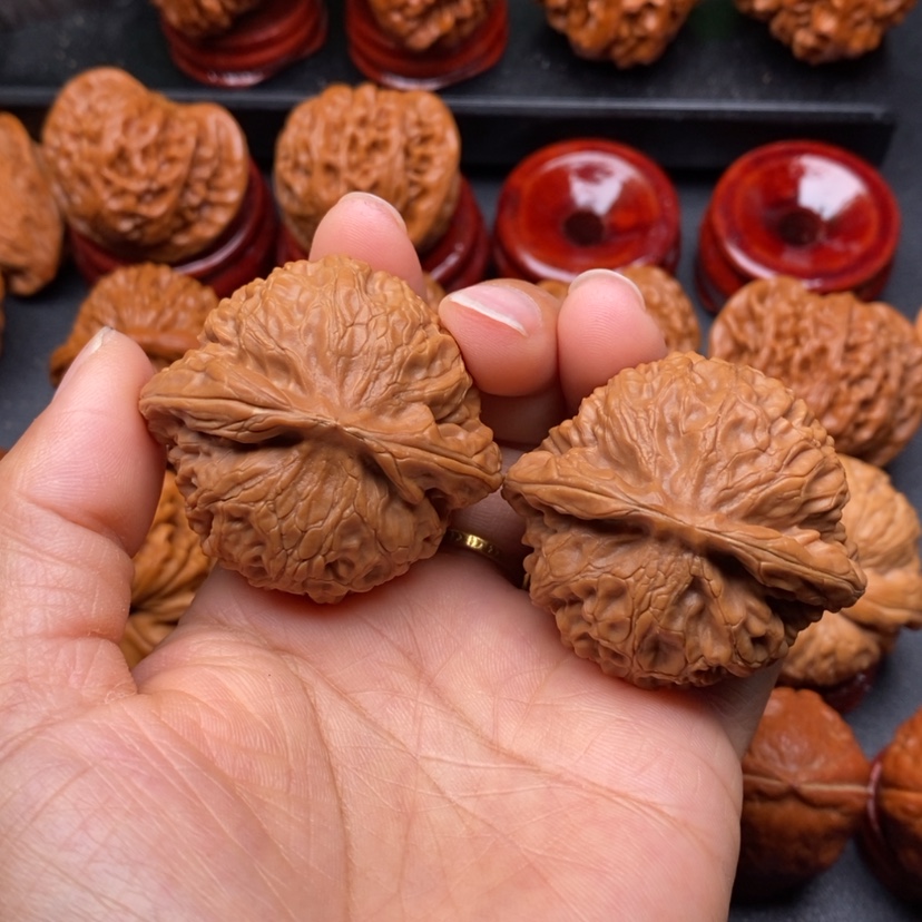 【闪购商品】文玩核桃把件45宫灯