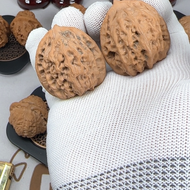 文玩核桃吊坠佛肚