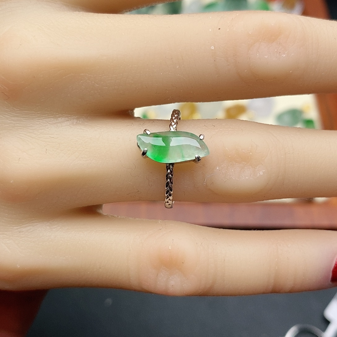 翡翠戒指银S925镀金镶嵌w*戒指