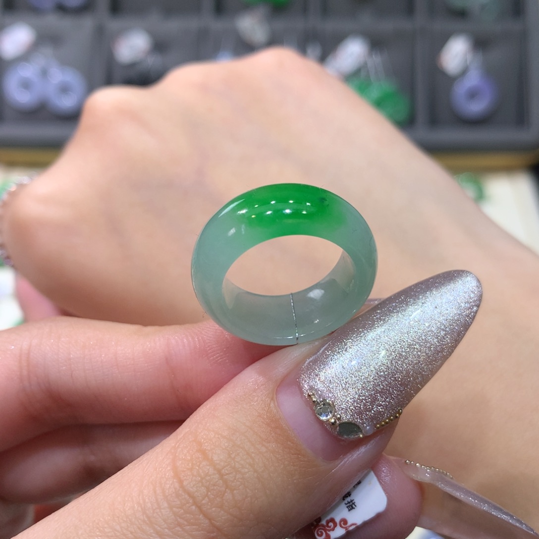 翡翠戒指未镶嵌9轮胎