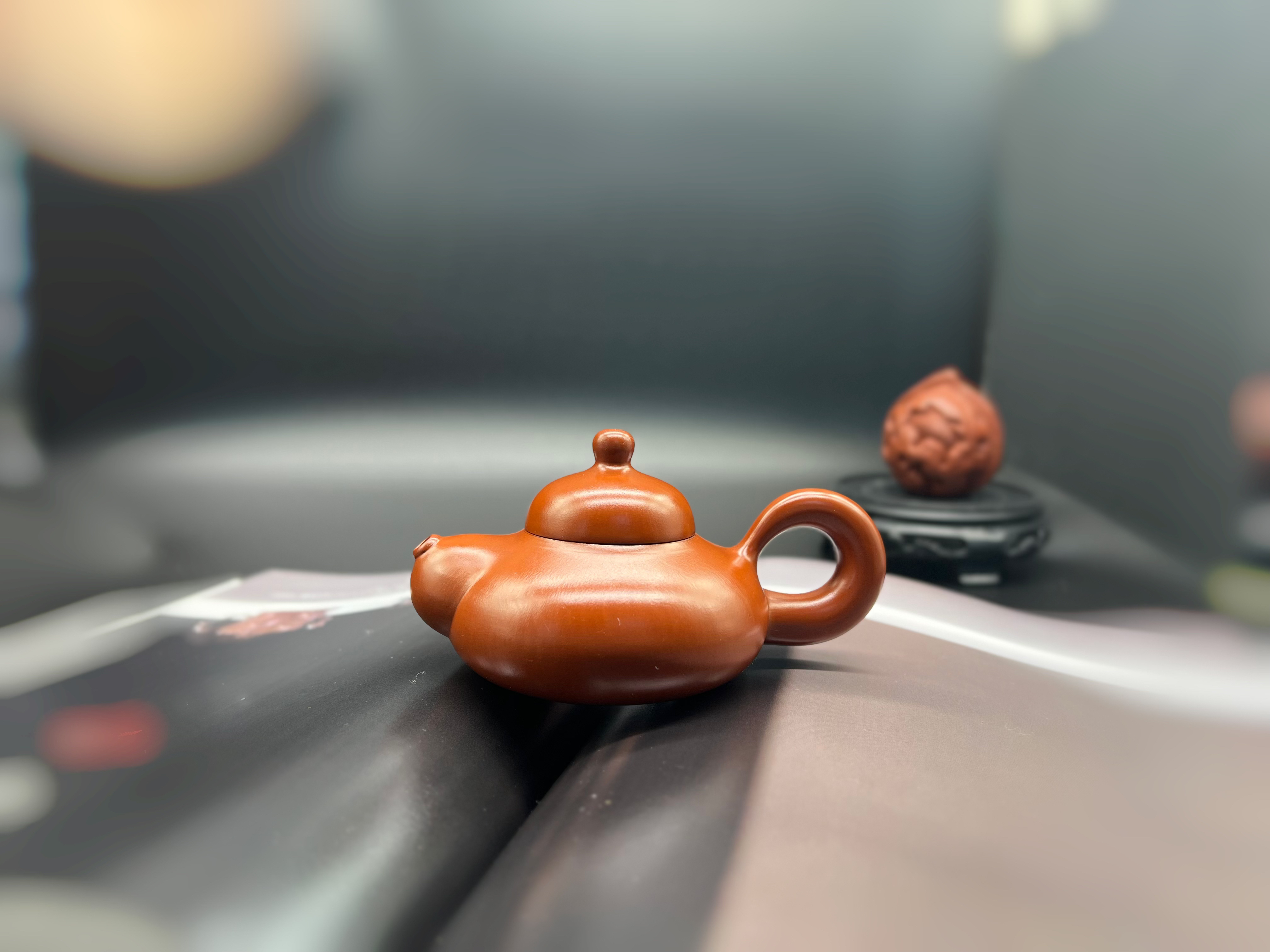 原创设计爱妃戏水壶，民间绝技朱红砂，丁氏苹果肌纹理，纯原矿紫砂