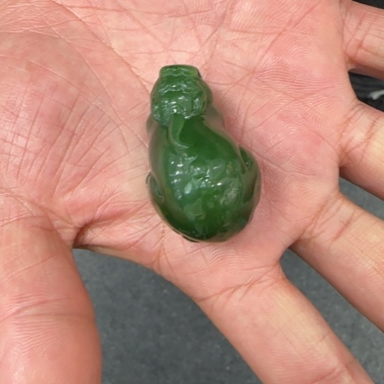 和田玉颈饰未镶嵌高4.0宽2.5厚2.3