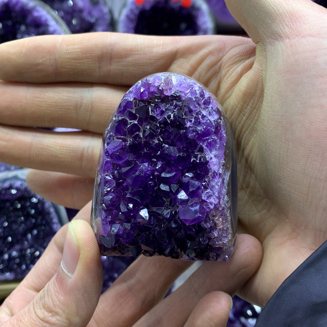 紫晶大型摆件（非配饰）未镶嵌