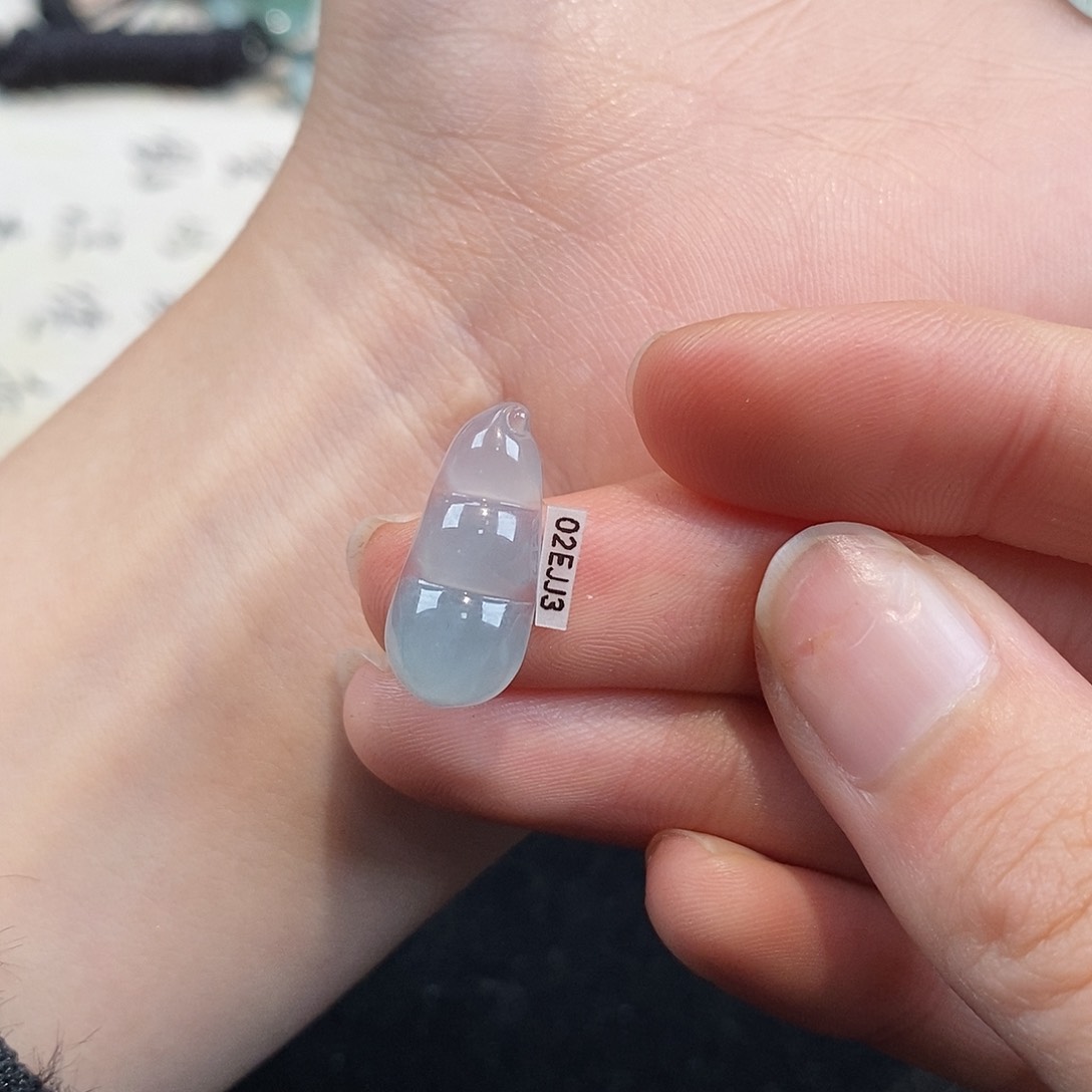 翡翠颈饰未镶嵌揽**月天然翡翠