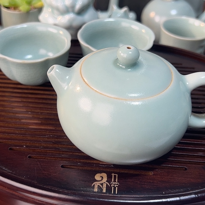 微瑕卵青西施壶 200cc 送客杯