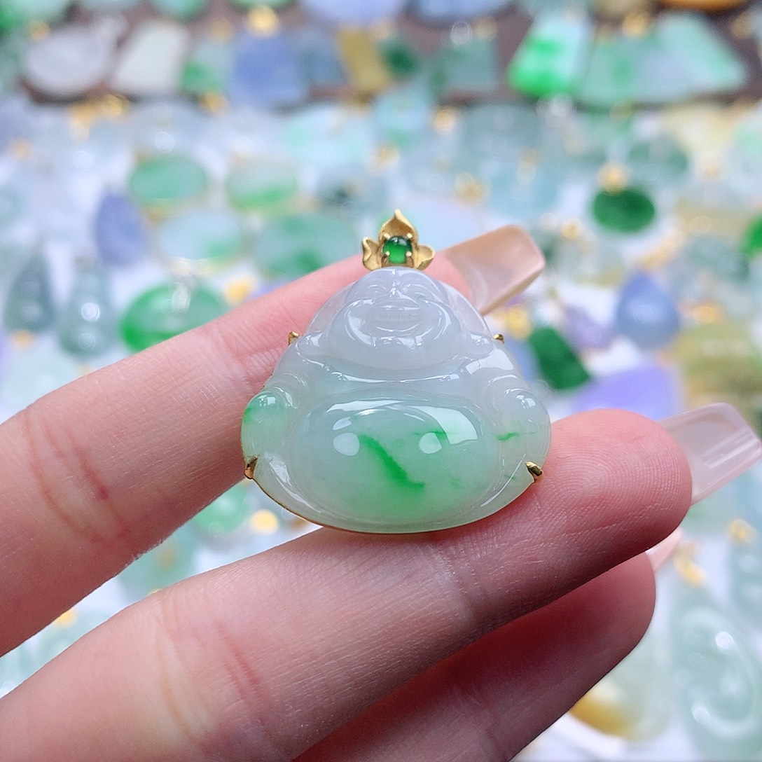 翡翠颈饰未镶嵌翡翠