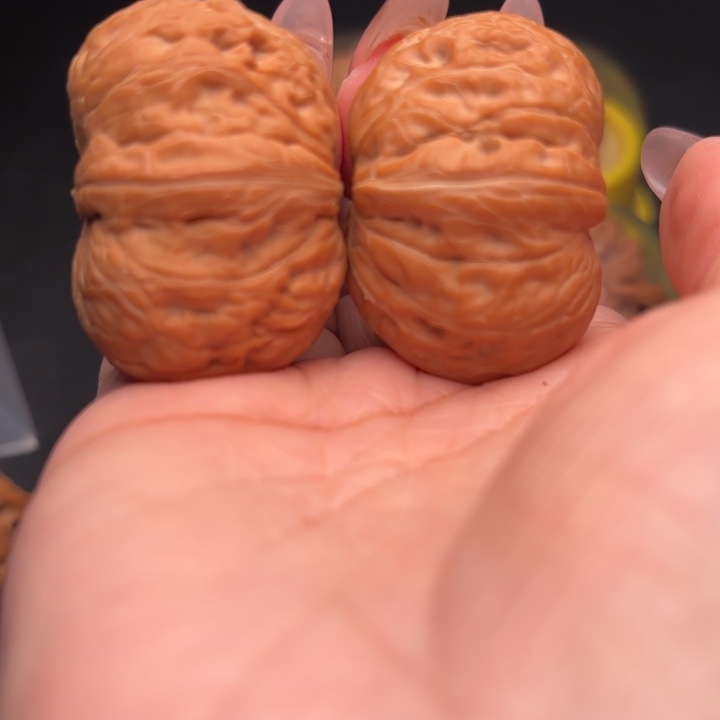 把件桃核42元宝狮子头