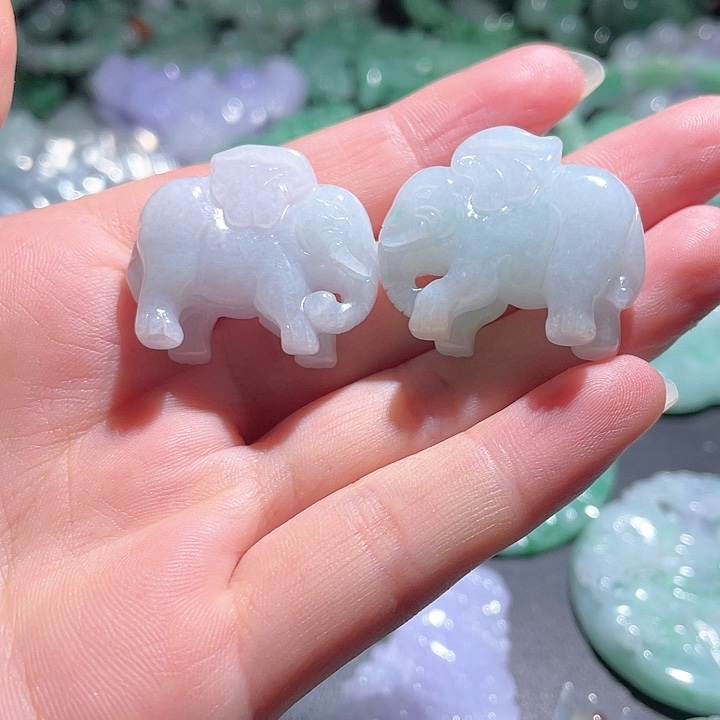 翡翠未镶嵌颈饰天