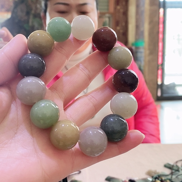 石英质玉毛衣链未镶嵌