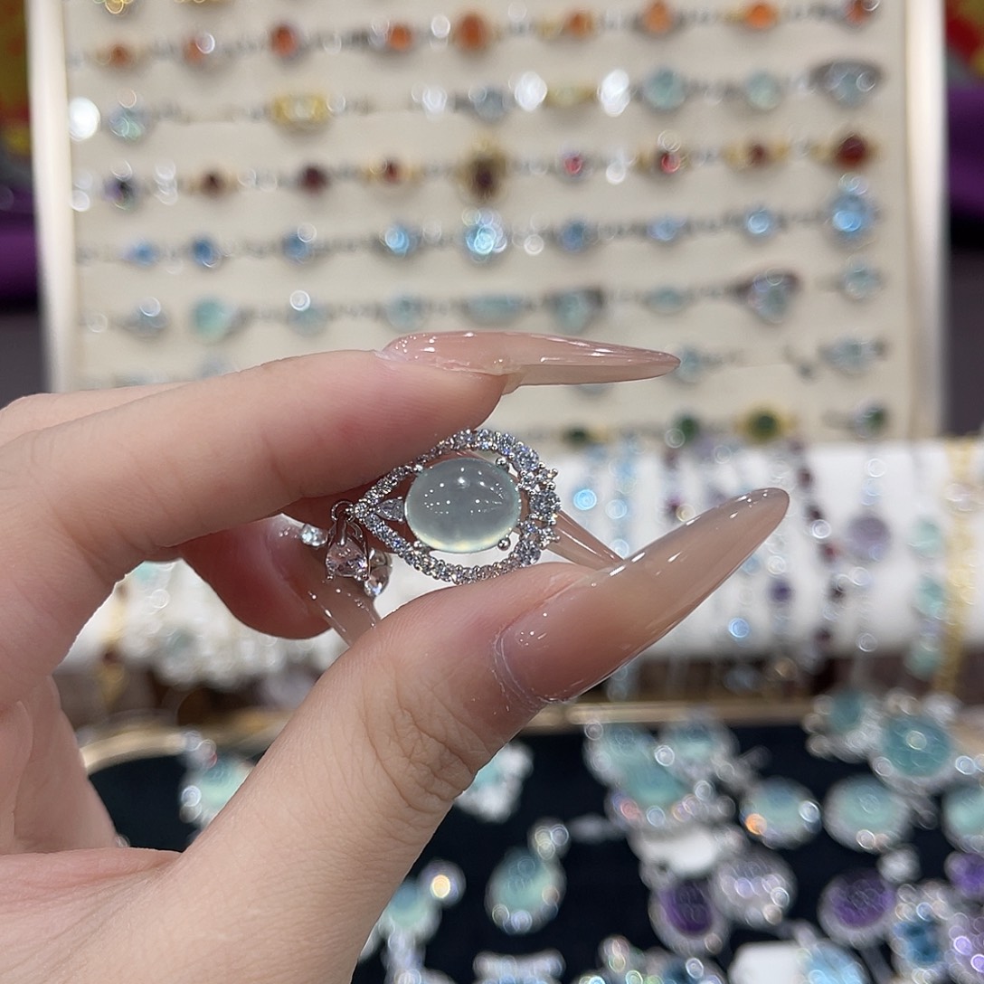 t***e蛇纹石玉银S925镶嵌颈饰