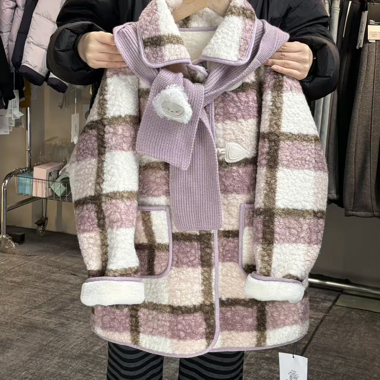 9029 童装新年战袍 中长款加绒格纹大衣【送连帽披肩】88887