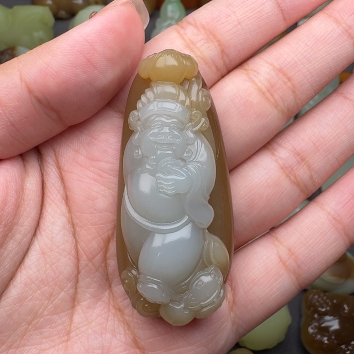 和田玉颈饰未镶嵌前*