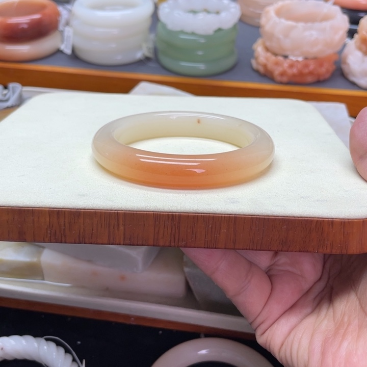 未镶嵌石英岩玉珠宝奇石小****别