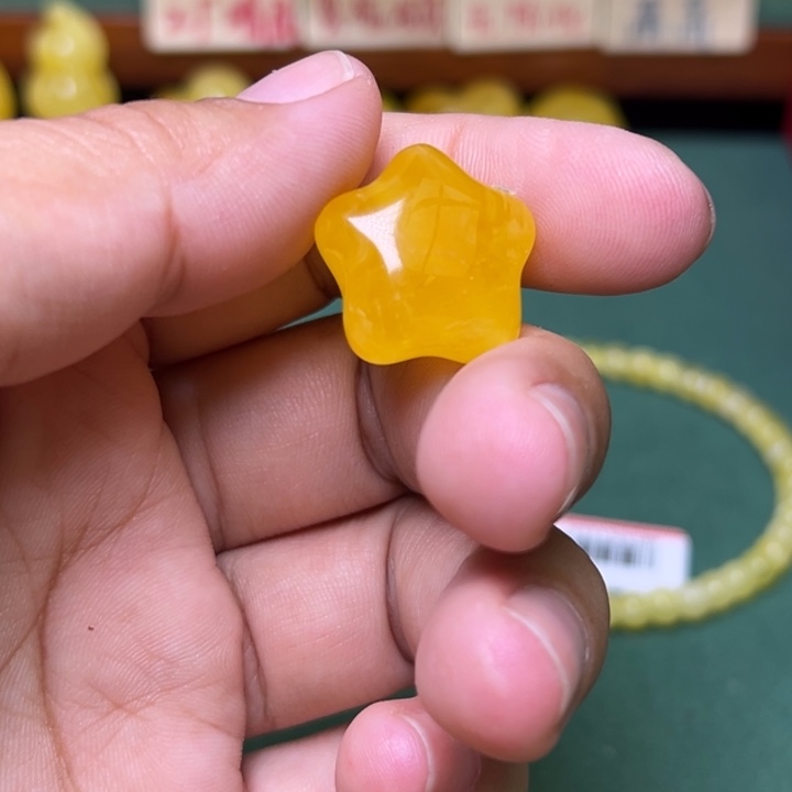 琥珀未镶嵌珠宝奇石