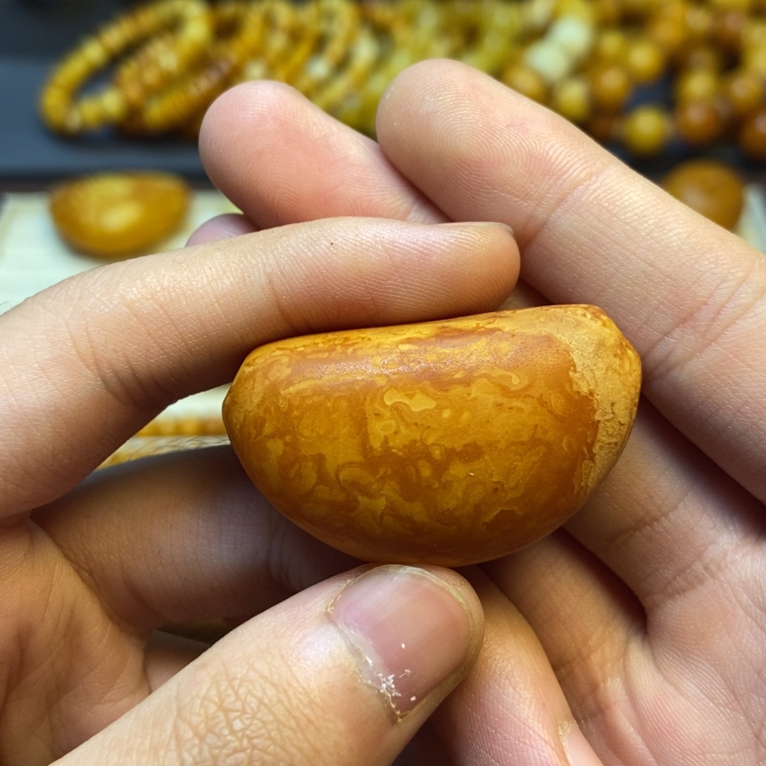 琥珀未镶嵌珠宝奇石