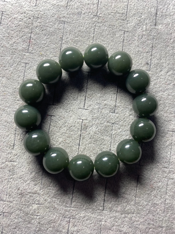 和田玉卡16圆珠手串