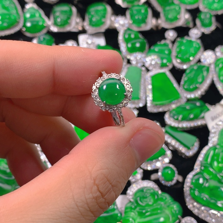 翡翠颈饰银S925镶嵌蛋面