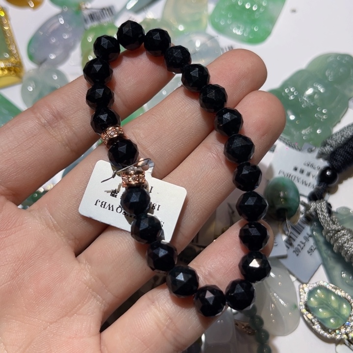 翡翠颈饰未镶嵌天然翡翠A货