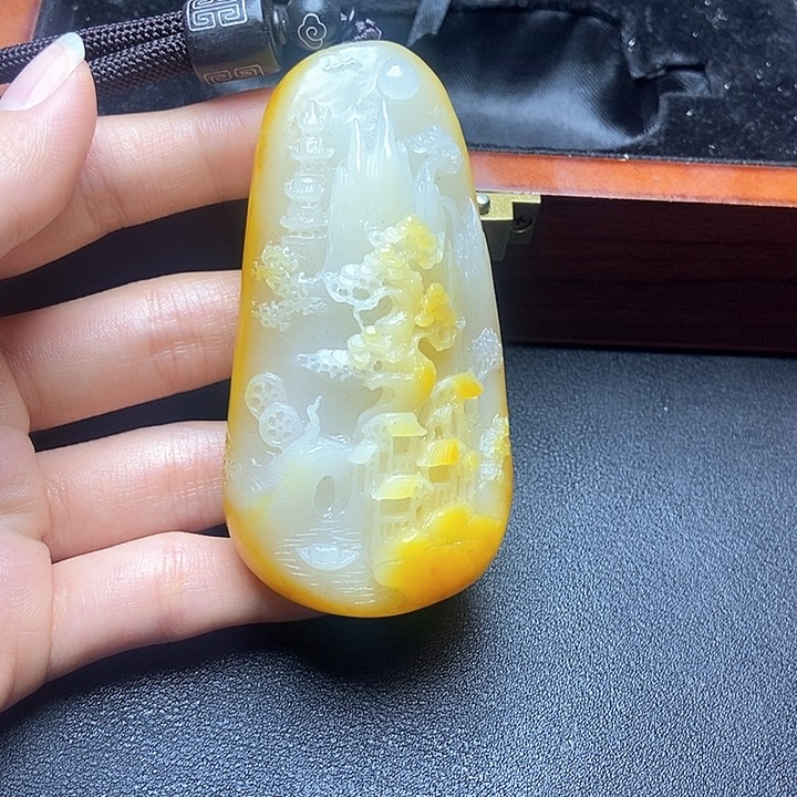 和田玉挂件未镶嵌富**开N