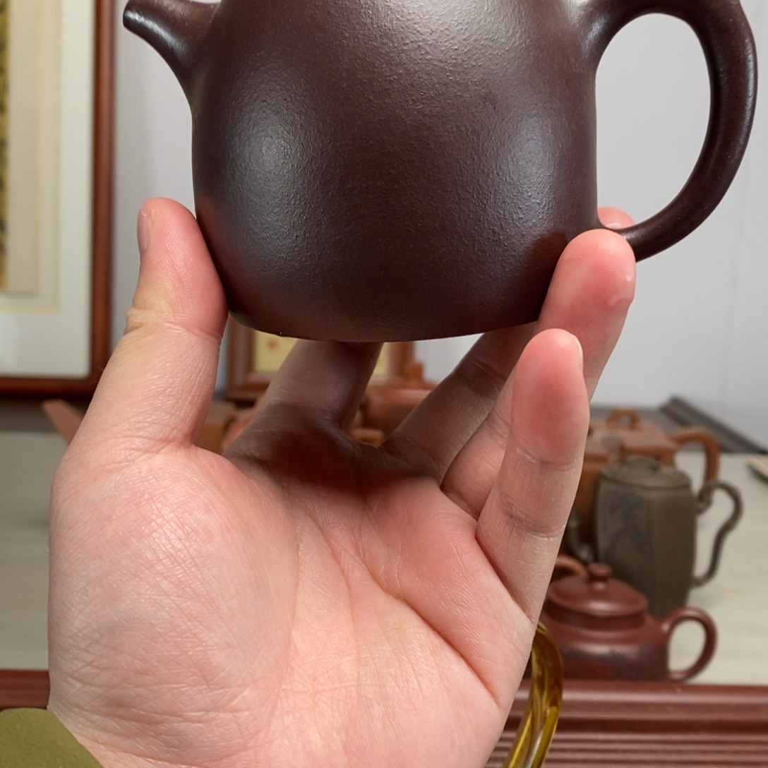 紫砂茶壶原矿泥料传统工艺制作