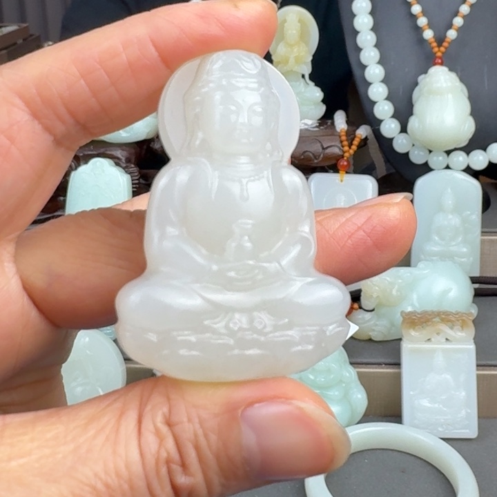 和田玉未镶嵌颈饰