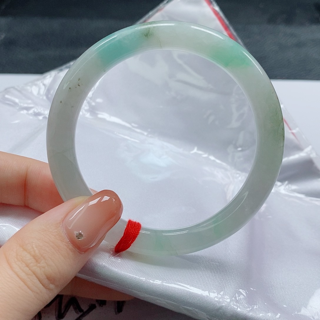 【闪购商品】未镶嵌手镯（圆镯）翡翠485号