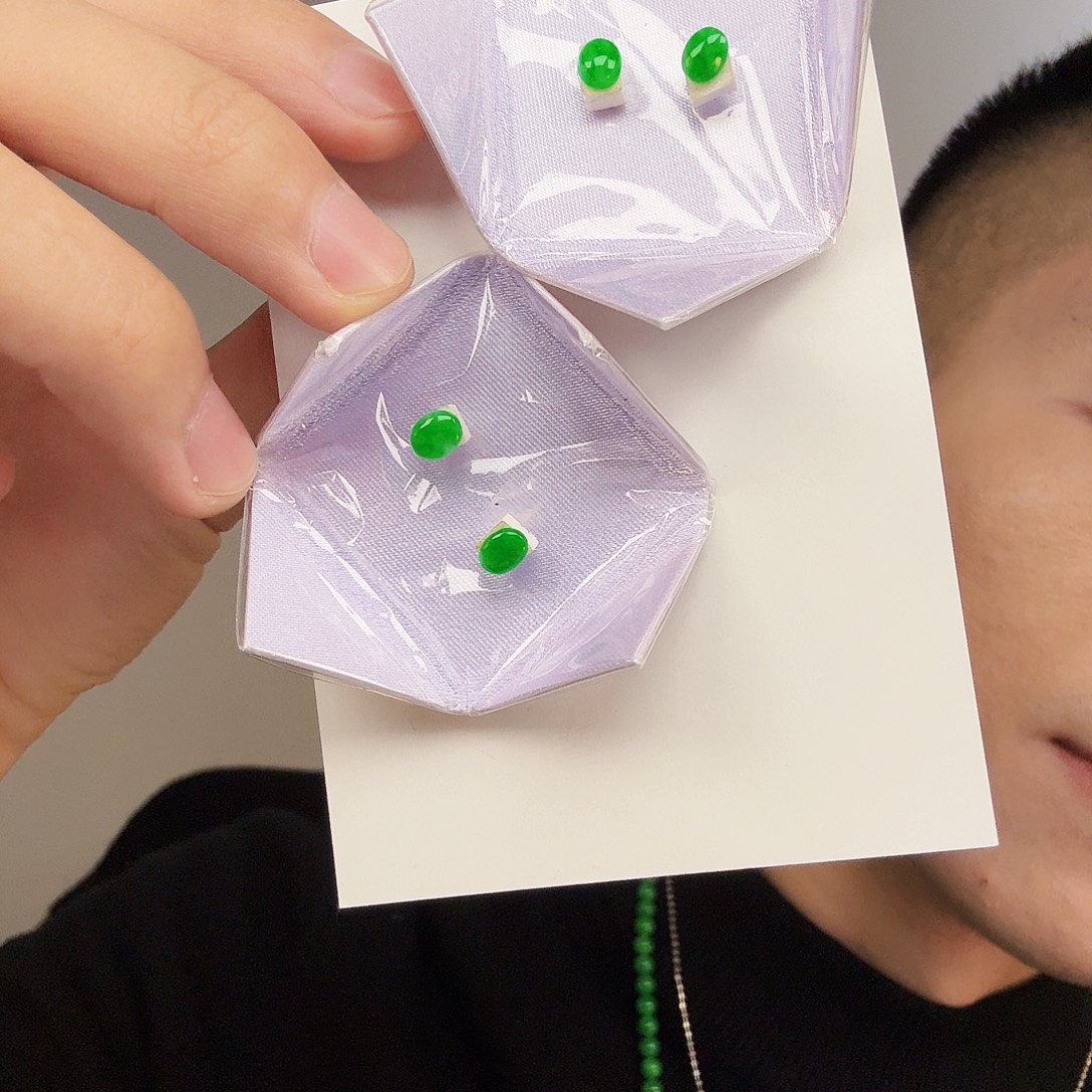 翡翠未镶嵌颈饰多样性发货只发一对