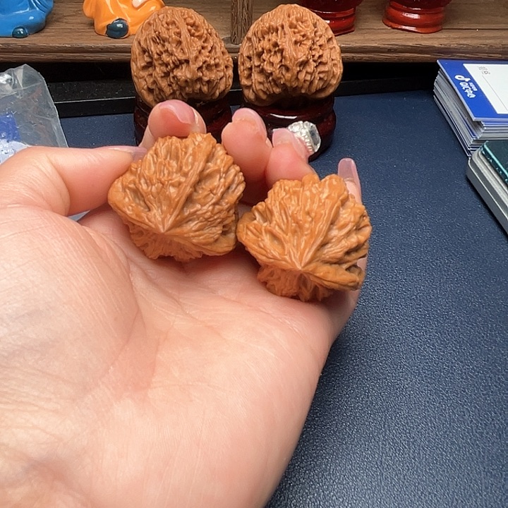 文玩核桃手串人丁兴旺