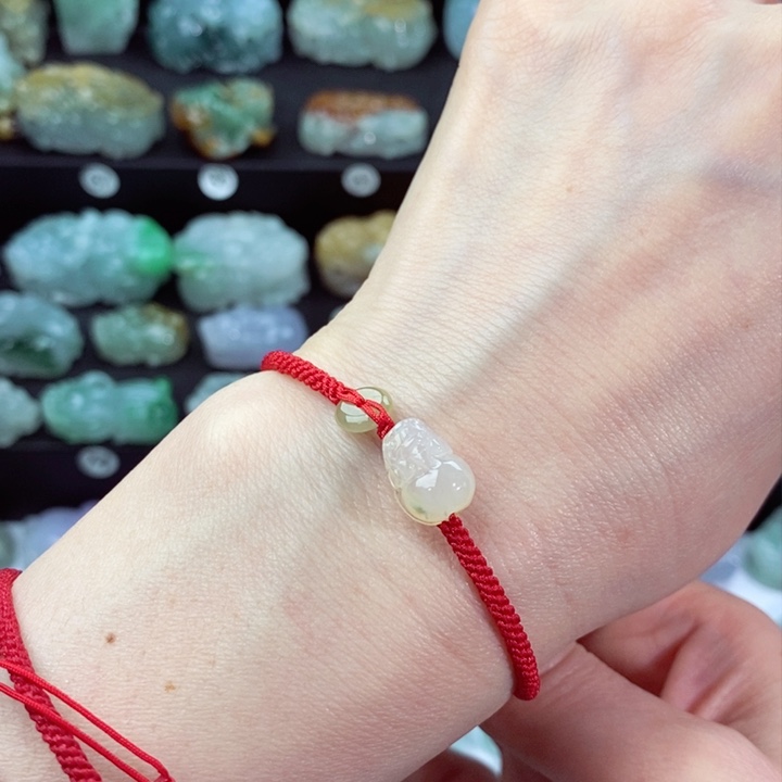 翡翠颈饰未镶嵌天然