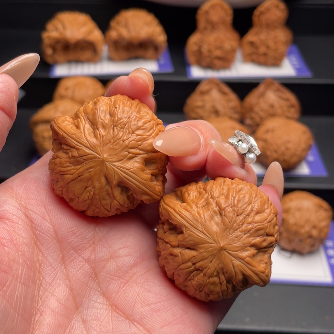 文玩核桃吊坠铁锤40