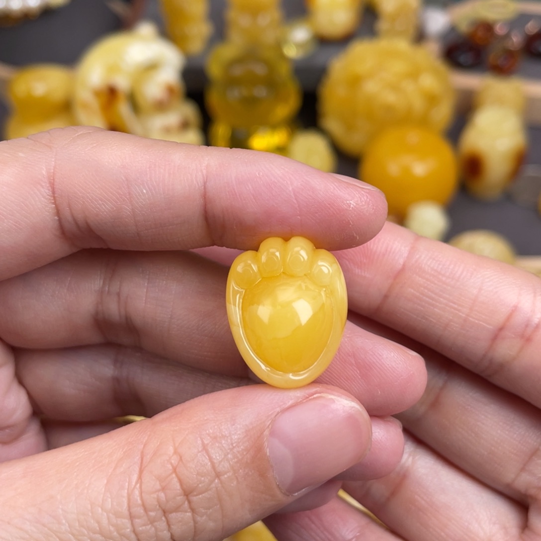 琥珀裸石未镶嵌蜜蜡