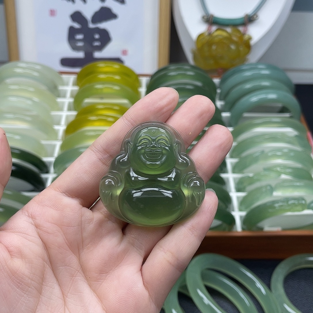 未镶嵌蛇纹石玉颈饰