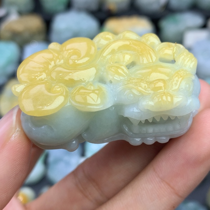 翡翠颈饰未镶嵌天然缅甸翡翠
