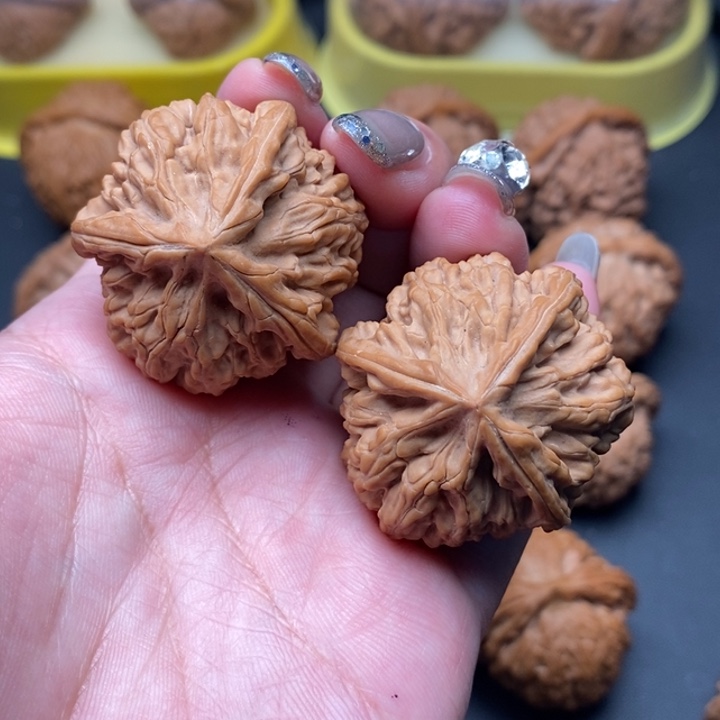 文玩核桃吊坠乱****碎三棱